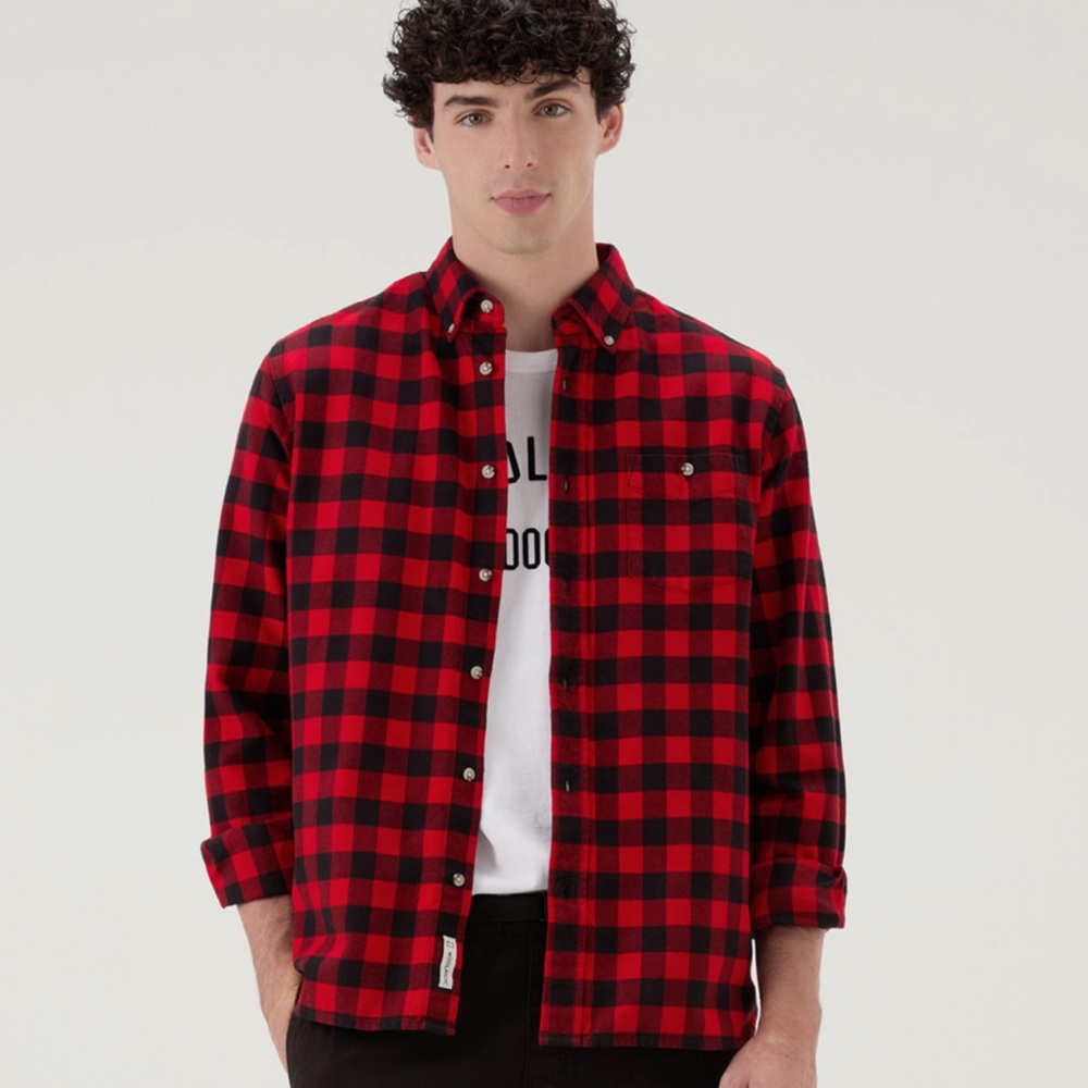 WOOLRICH | Men’s Flannel Shirt in Red Buffalo Checkered